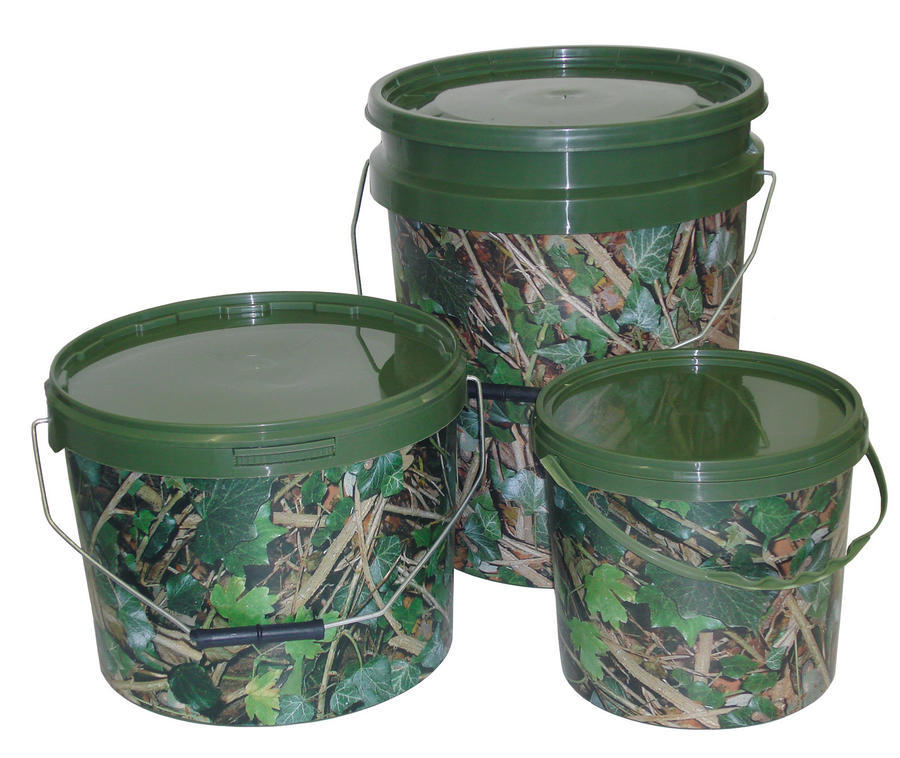 Kbelíky a míchačky