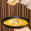 Khao Soi - nudlová polévka s kachním masem - 1 porce (330 g)